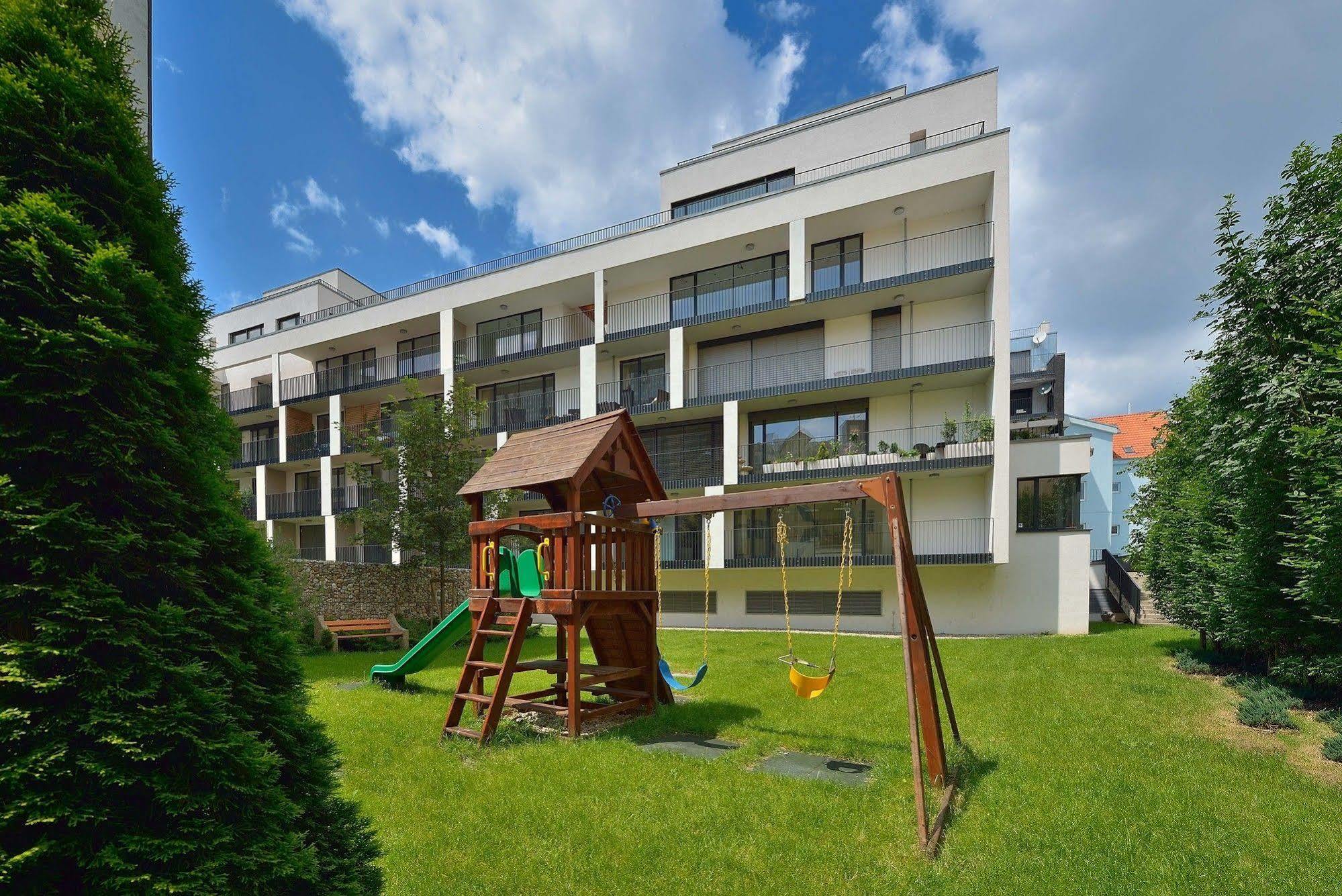 Ambiente Serviced Apartments - Dunajska Μπρατισλάβα Εξωτερικό φωτογραφία